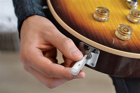 USB <b>Guitar</b> Portable Interface with 24-bit/96kHz A/D Conversion, Preamp Gain Control, Dual-mode Operation Switch, 1/4" Amp Output <b>Jack</b>, and TONEX SE and AmpliTube 5 SE Software - Mac/PC/iOS. . Bluetooth guitar jack